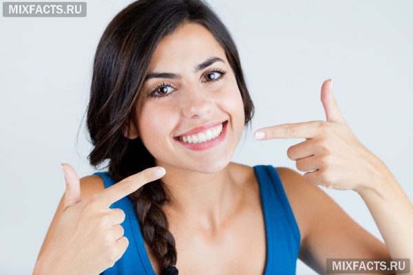 Как сделать зубы белыми в домашних условиях? 