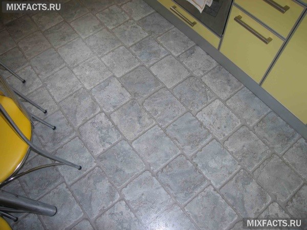 Какую плитку лучше положить на пол в кухне? 