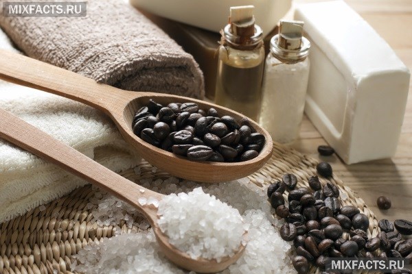 Антицеллюлитный скраб в домашних условиях с кофе, медом, солью и содой 