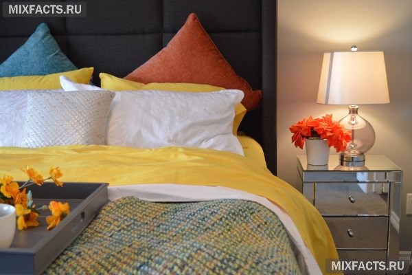 Как правильно выбрать покрывало для спальни по фактуре и цвету?