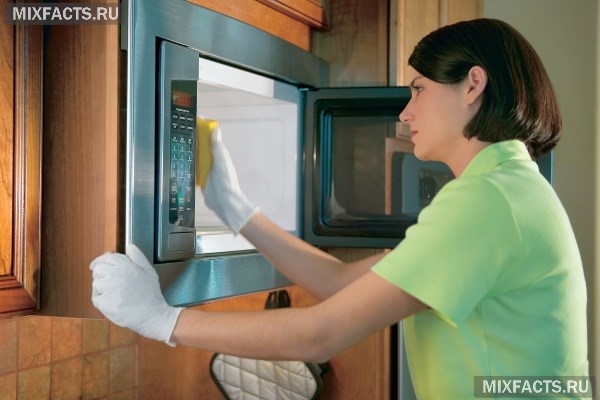 Как очистить микроволновку от жира внутри в домашних условиях? 