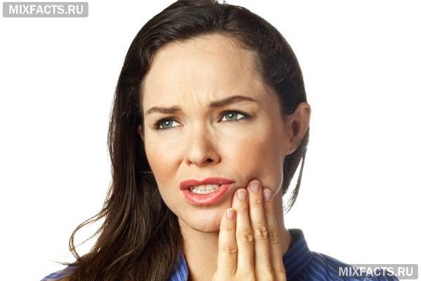 Как снять отек, если опухла десна, но зуб не болит?   