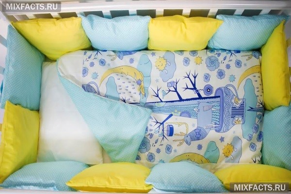 Виды бортиков в детскую кроватку - какую модель, ткань и наполнитель лучше выбрать?  