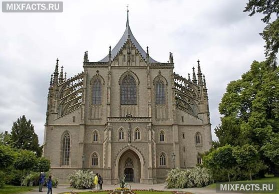 церковь Костница, достопримечателньости Чехии, интересные факты фото