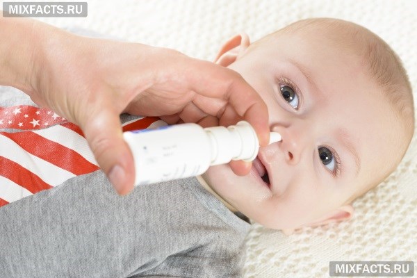 Как промывать новорожденному нос Аквамарисом? 