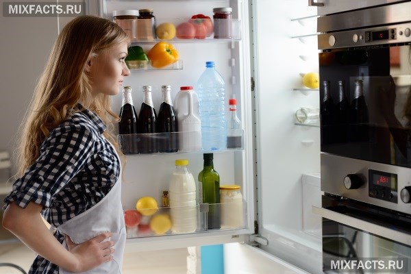 Как избавиться от запаха в холодильнике быстро в домашних условиях? 