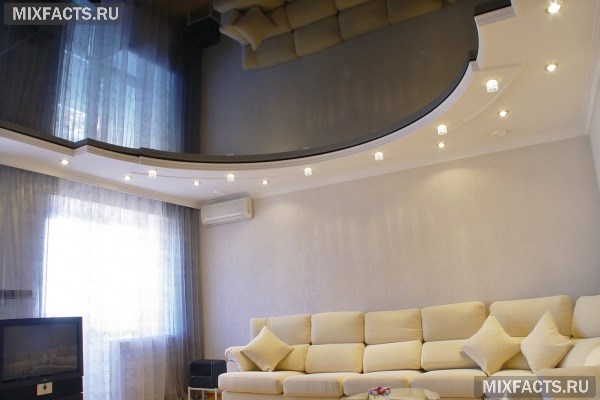 Двухуровневые натяжные потолки для зала - особенности, плюсы и минусы, фото в интерьере  