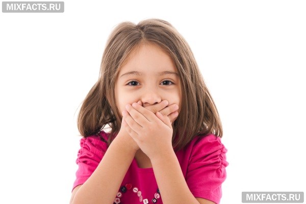 Почему у ребенка пахнет изо рта ацетоном?  