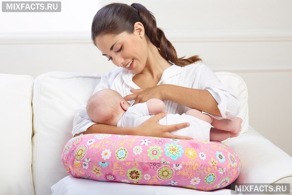 Подушка для кормления ребенка – обзор моделей и инструкция по самостоятельному изготовлению