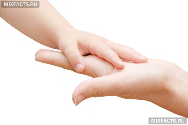 Почему у ребенка облазит кожа на пальцах рук? 