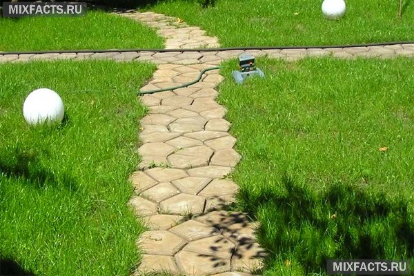 Тротуарная форма для садовой дорожки  
