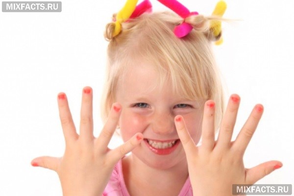 Как отучить ребенка от вредной привычки грызть ногти?   