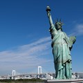 Знаменитая Статуя Свободы в Нью-Йорке