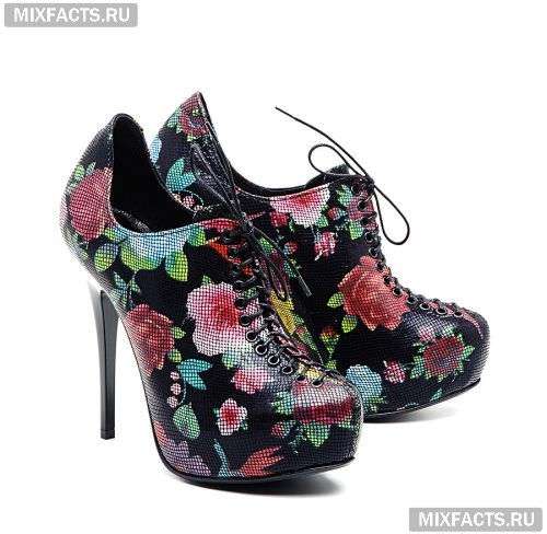 женская обувь с цветочным принтом 